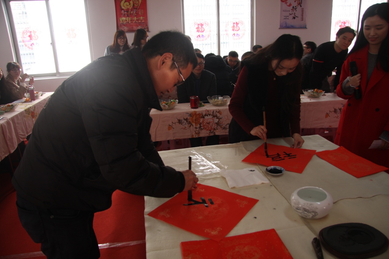 王總現(xiàn)場(chǎng)創(chuàng)作